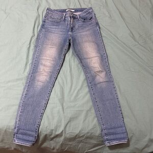 721 High Rise Skinny Levi’s Jeans (size 28)